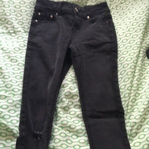 BLACK RIPED JEANS
